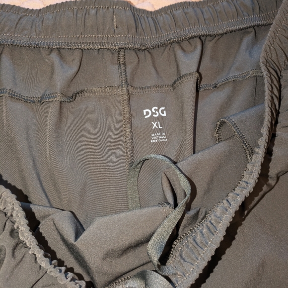 DSG men's olive athlethure XL - Picture 3 of 4